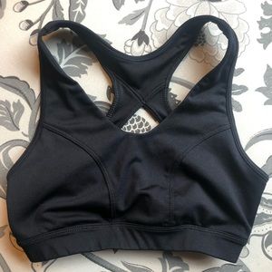 Black sports bra